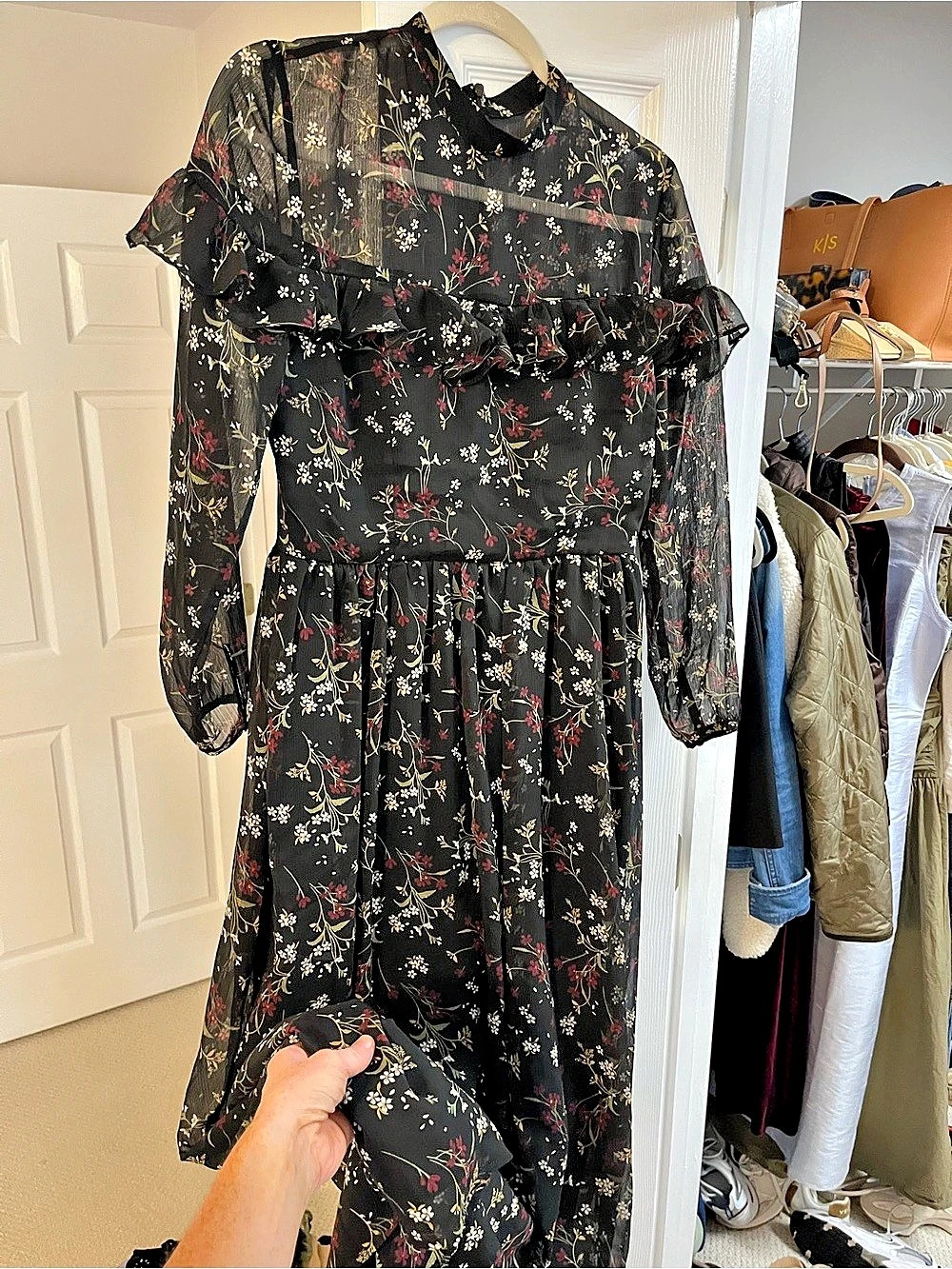 BB Dakota Floral Maxi Dress Black & Red Size 6